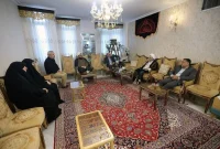 دیدار  آیت‌الله آملی لاریجانی با خانواده شهید سردار باقری