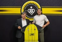 مهاجم فرانسوی رسماً به سپاهان پیوست؛ انزو کریولی طلایی‌پوش شد