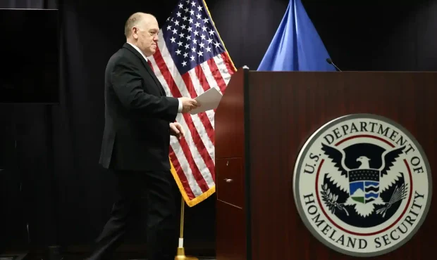 ترامپ ۷۰۰ مأمور مهاجرتی را از مینه‌سوتا خارج می‌کند