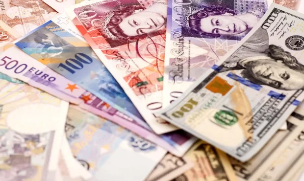 آخرین قیمت دلار یورو و پوند امروز یکشنبه ۳ اسفند 1404