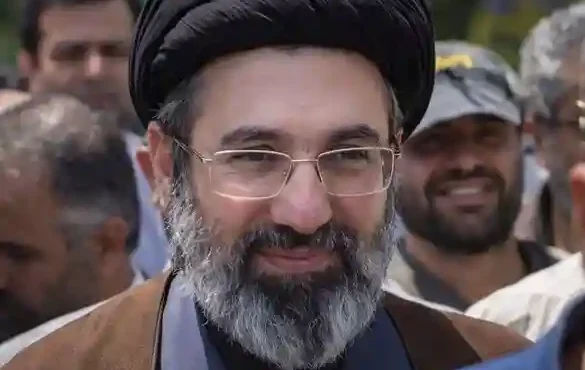 دستور مجتبی حسینی خامنهای رهبر معظم انقلاب به ادامه خدمت منصوبان رهبر شهید دستور مجتبی حسینی خامنهای رهبر معظم انقلاب به ادامه خدمت منصوبان رهبر شهید