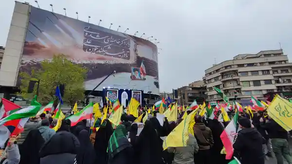 حضور پرشور مردم در راهپیمایی روز جهانی قدس در تهران حضور پرشور مردم در راهپیمایی روز جهانی قدس در تهران