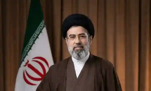 پیام رهبر انقلاب به مناسبت روز کارگر و روز معلم