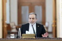 عراقچی از خجالت وزیر امور خارجه فرانسه درآمد