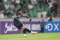 مصدومیت حبیب فرعباسی ؛ دروازه‌بان استقلال ۴ تا ۶ هفته دور از میادین؟